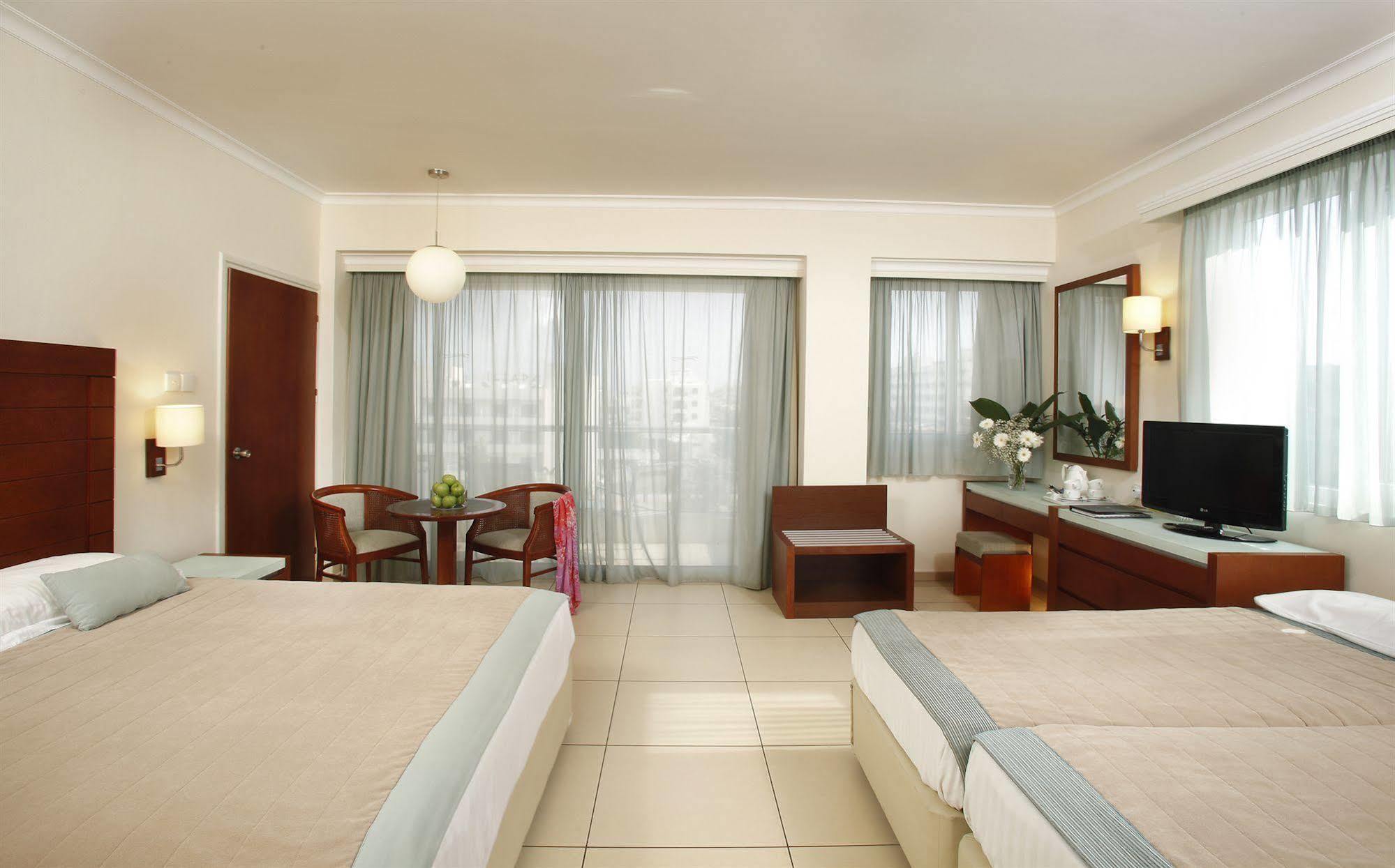 Sunrise Beach Hotel بروتاراس المظهر الخارجي الصورة